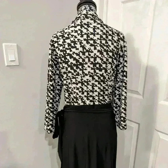 Frank  Lyman dress - Picture 4 of 4